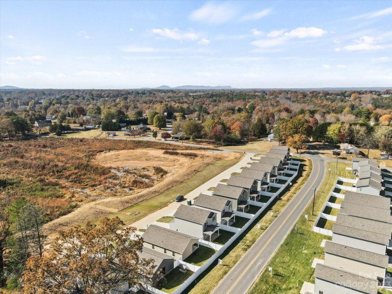 Property image 2 at 2542 Snow Creek Road, Hickory, NC 28601