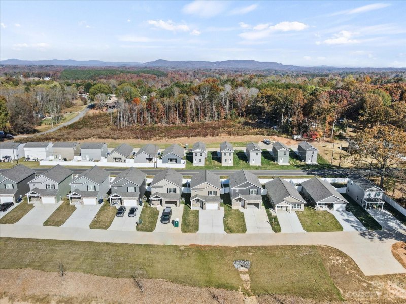 Property image 3 at 2542 Snow Creek Road, Hickory, NC 28601