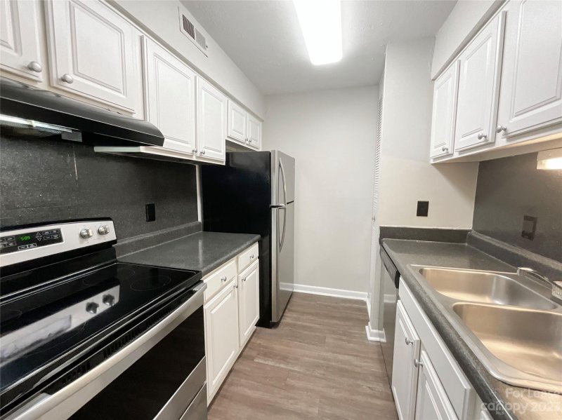 Property image 5 at 338 Orchard Trace Lane, Charlotte, NC 28213