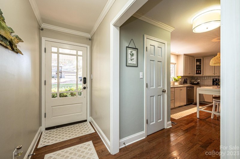 Property image 4 at 3209 15th Street, Hickory, NC 28601