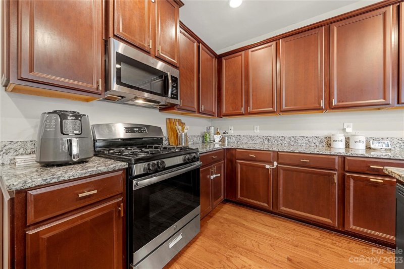 Property image 5 at 831 Irish Green Drive, Lake Wylie, SC 29710