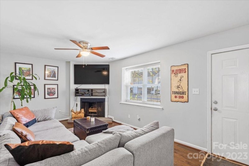 Property image 4 at 8518 Castle Pine Court, Charlotte, NC 28226