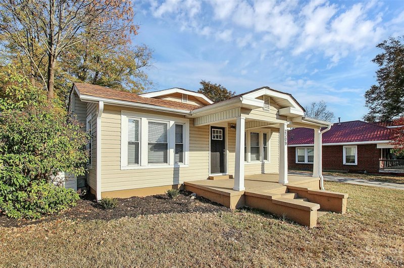 Property image 3 at 2309 Kannapolis Highway, Concord, NC 28027