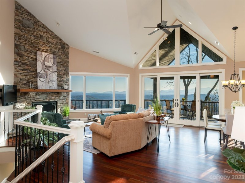 Property image 4 at 123 Points West Drive, Asheville, NC 28804