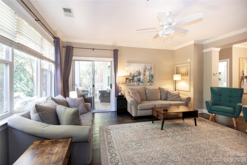 Property image 5 at 5601 Fairview Road, Charlotte, NC 28209