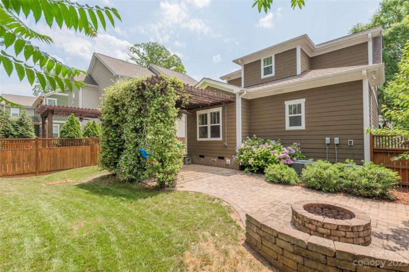 Property image 2 at 632 Waco Street, Charlotte, NC 28204