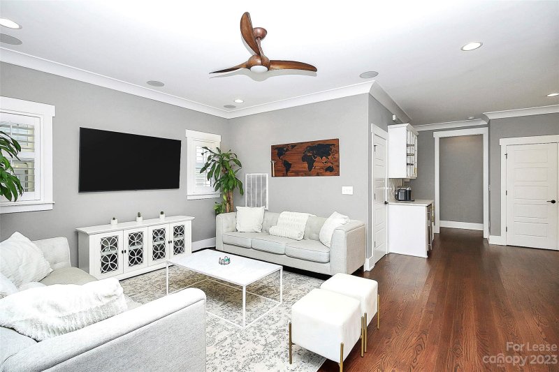 Property image 4 at 632 Waco Street, Charlotte, NC 28204