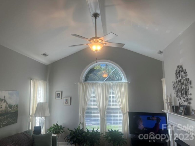 Property image 3 at 8328 Highland Glen Drive, Charlotte, NC 28269