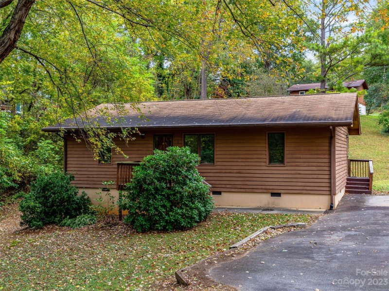 Property image 2 at 4 2nd Street, Asheville, NC 28803