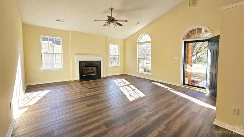 Property image 5 at 5406 Starflower Drive, Charlotte, NC 28215