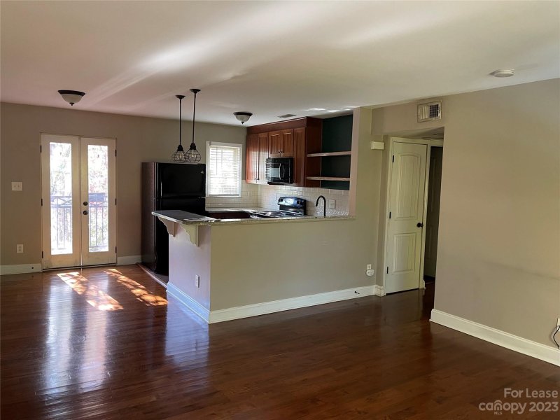 Property image 2 at 4921 Park Road, Charlotte, NC 28209