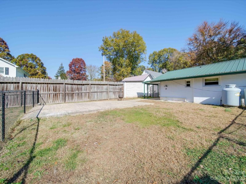 Property image 4 at 139 9th Avenue, New London, NC 28127