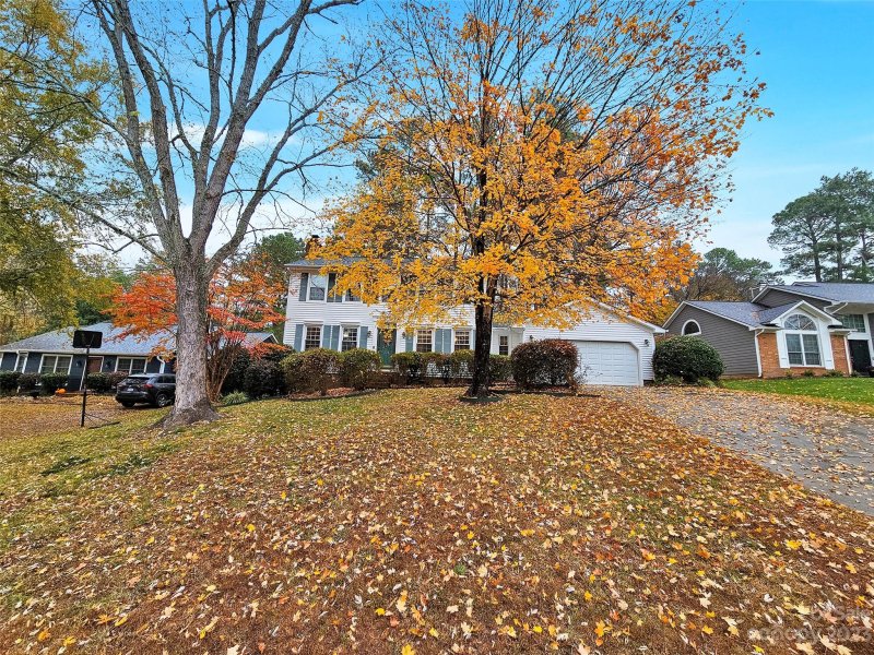 Property image 2 at 9909 Applevalley Court, Charlotte, NC 28269