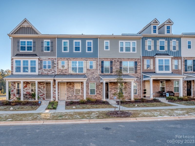 10024 Hemingway Place