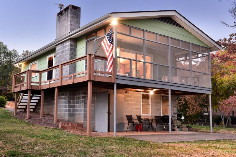 Property image 2 at 618 Fairway Shores Road, Mount Gilead, NC 27306