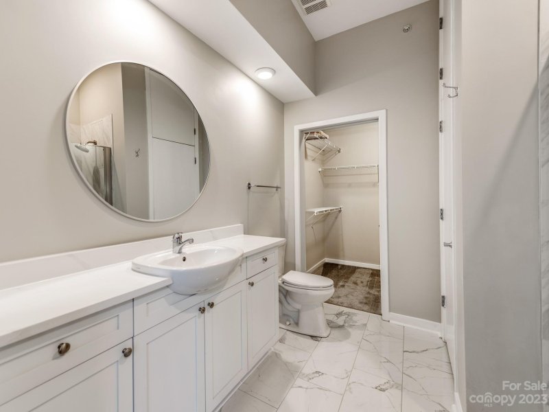 Property image 2 at 2125 Southend Drive, Charlotte, NC 28203