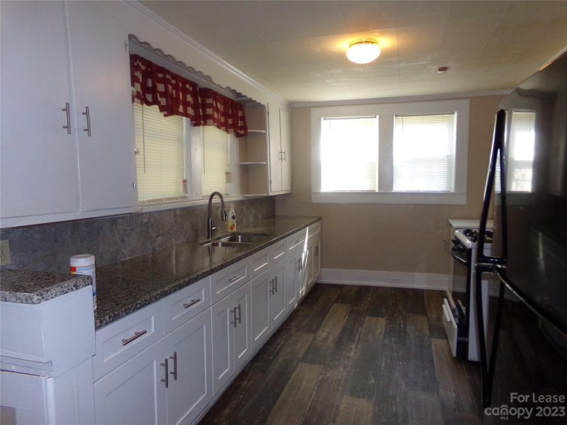 Property image 2 at 729 Spruce Street, Mooresville, NC 28115