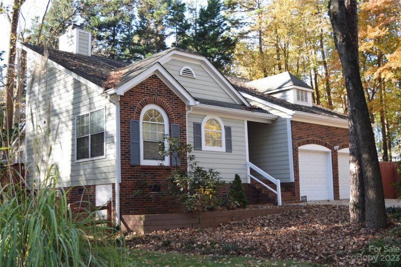 Property image 2 at 201 Aurora Lane, Huntersville, NC 28078