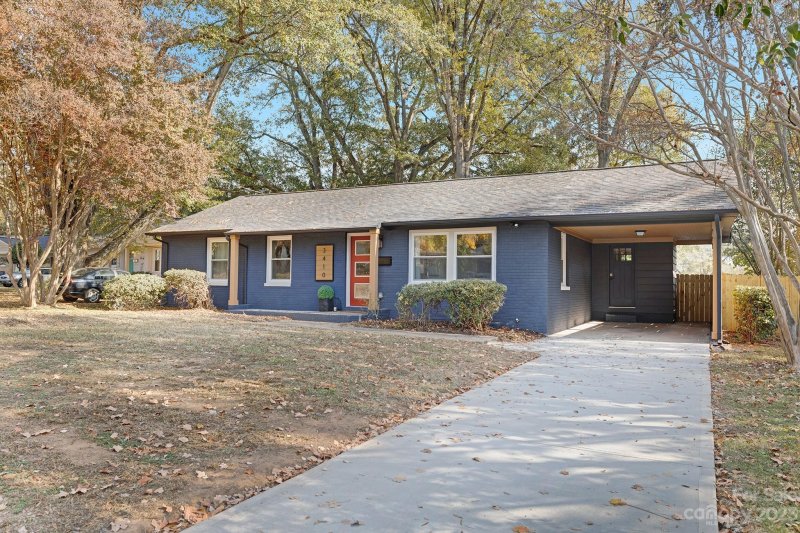 Property image 2 at 3410 Hayes Court, Charlotte, NC 28205