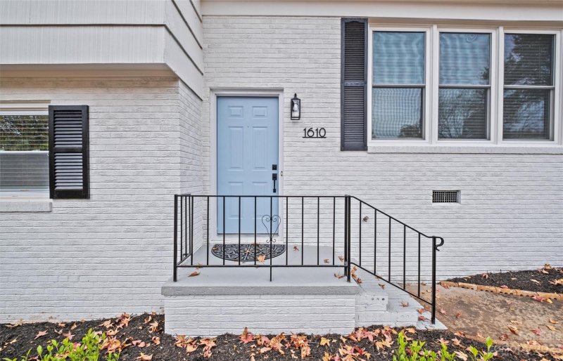 Property image 2 at 1610 Anthony Drive, Gastonia, NC 28052