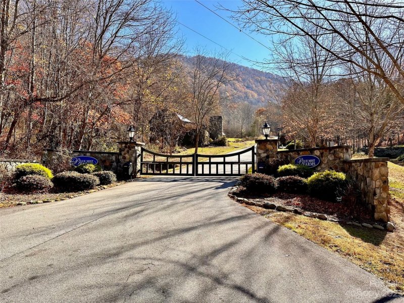 Property image 3 at 12 Harvest Trail Way, Leicester, NC 28748