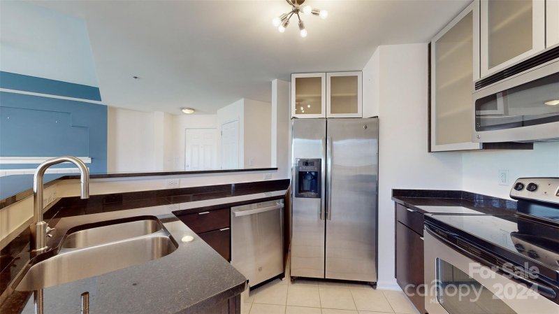 Property image 2 at 529 N Graham Street, Charlotte, NC 28202