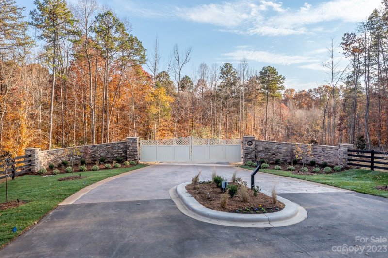 Property image 3 at 4b Ventosa Drive, Denver, NC 28037