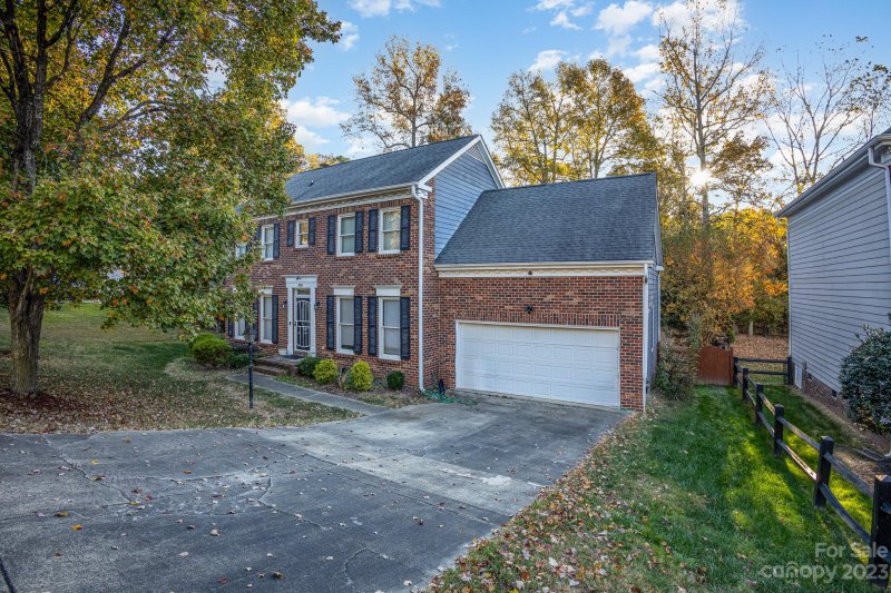 806 Grays Creek Lane