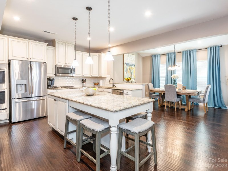 Property image 3 at 10015 Paper Birch Drive, Charlotte, NC 28215