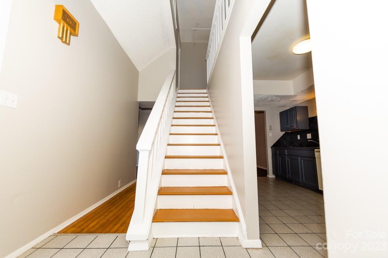 Property image 3 at 7011 Stonington Lane, Charlotte, NC 28227