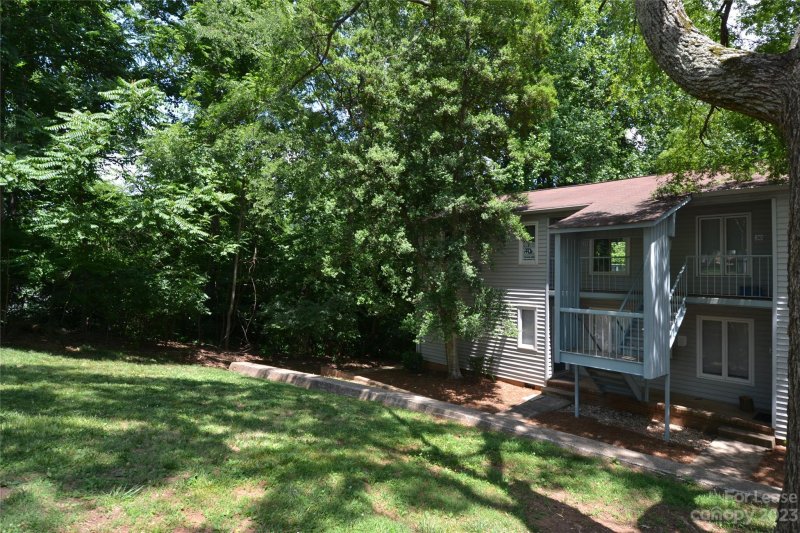 Property image 2 at 2013 Stoney Point Lane, Charlotte, NC 28210