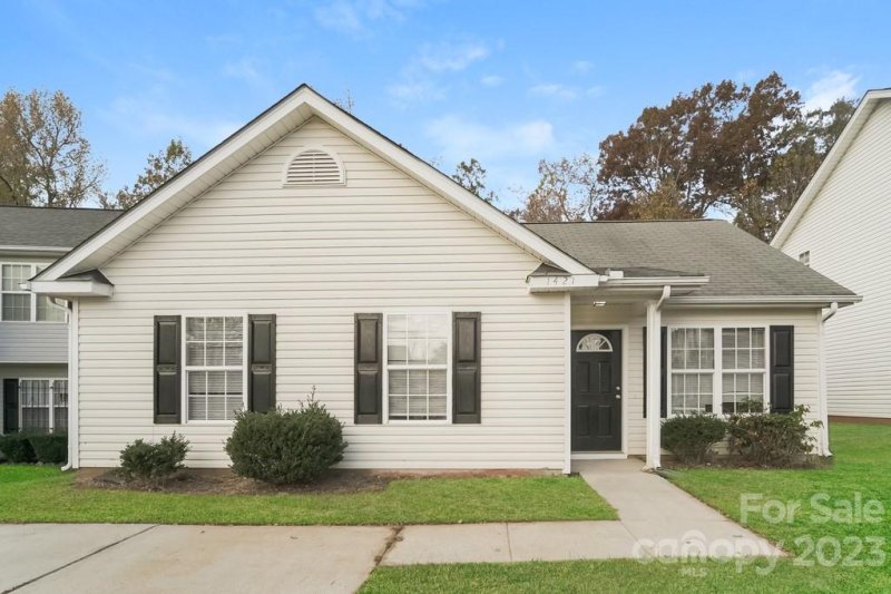 1421 Crandon Drive