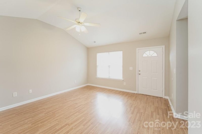 Property image 3 at 1214 Crandon Drive, Charlotte, NC 28216