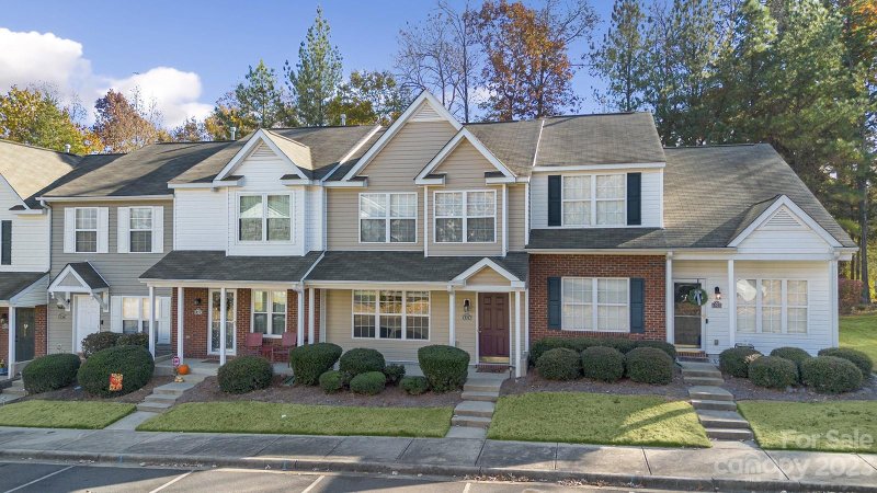 1521 Maypine Commons Way
