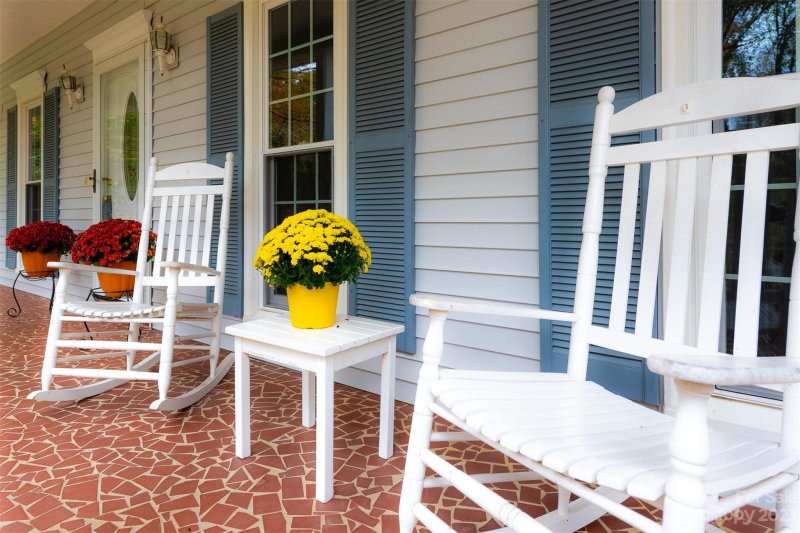 Property image 4 at 1049 Peachtree Lane, Fort Mill, SC 29715