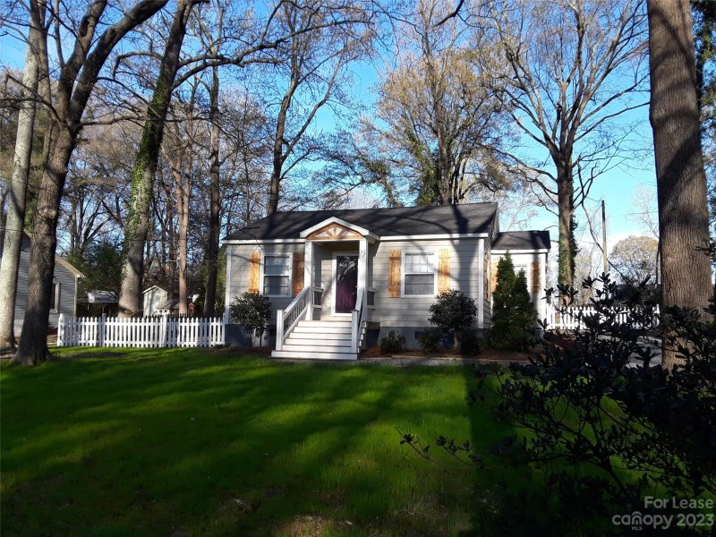 Property image 2 at 1514 Lisbon Lane, Charlotte, NC 28269