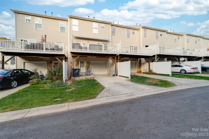 Property image 5 at 9610 Blossom Hill Drive, Huntersville, NC 28078