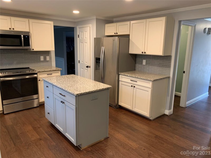 Property image 3 at 508 Vista Grande Circle, Charlotte, NC 28226