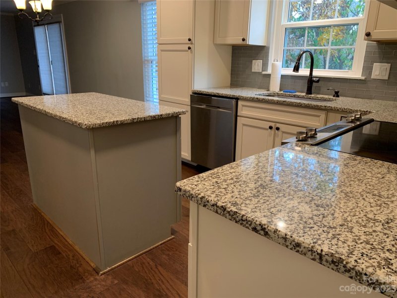 Property image 4 at 508 Vista Grande Circle, Charlotte, NC 28226