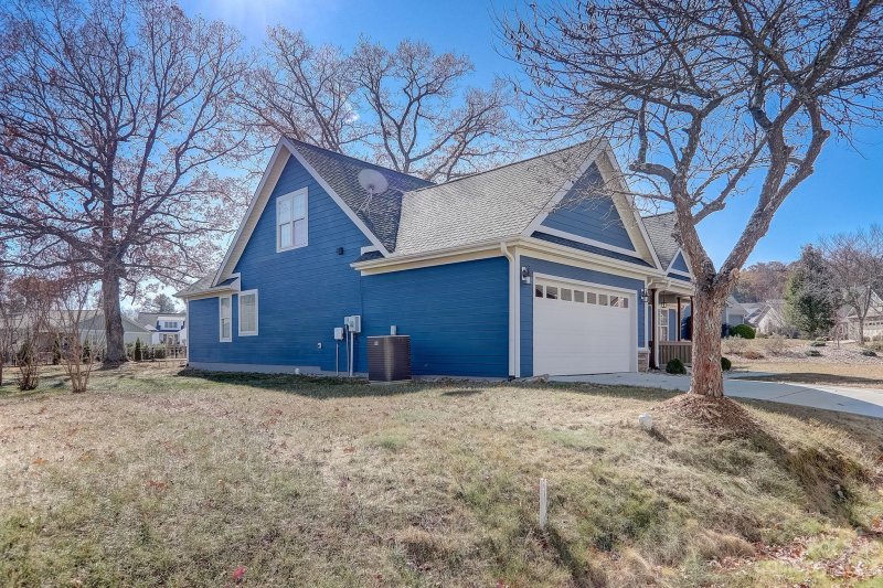 Property image 5 at 80 Black Iron Lane, Hendersonville, NC 28792