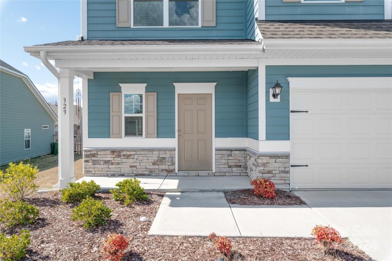 Property image 3 at 329 Ox Bow Circle, Mount Holly, NC 28120