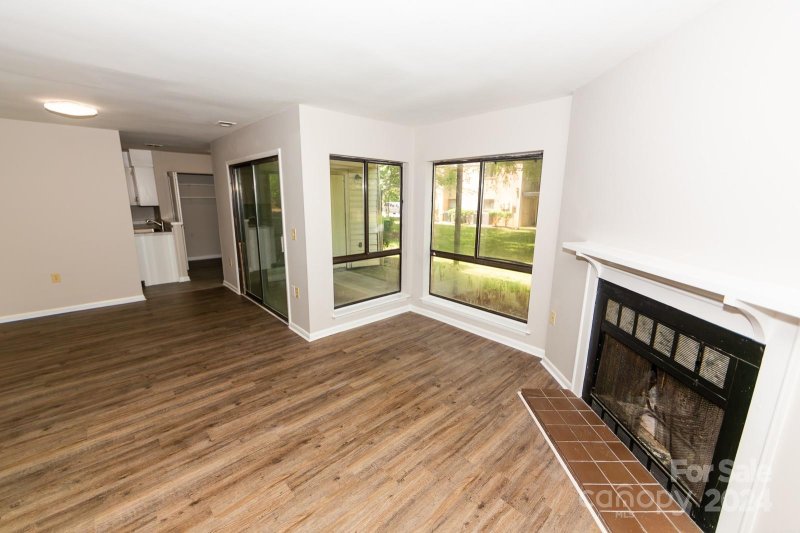 Property image 2 at 4811 Spring Lake Drive, Charlotte, NC 28212