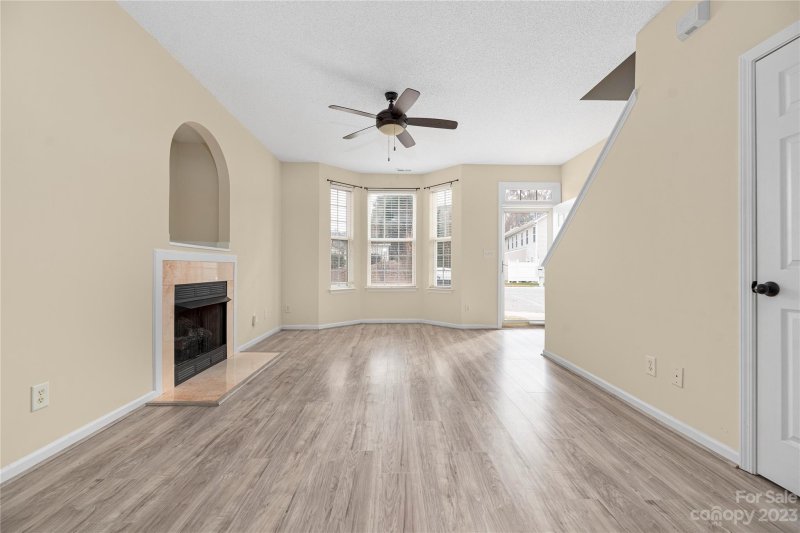 Property image 3 at 5604 Katherine Court, Dallas, NC 28034