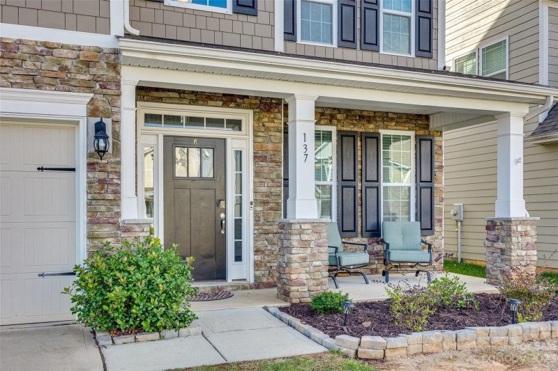 Property image 2 at 137 Eureka Court, Lake Wylie, SC 29710