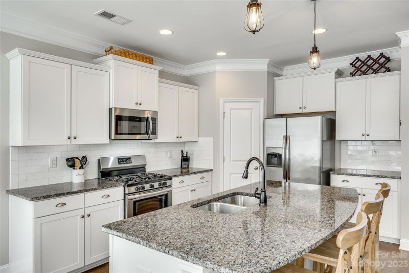 Property image 5 at 137 Eureka Court, Lake Wylie, SC 29710