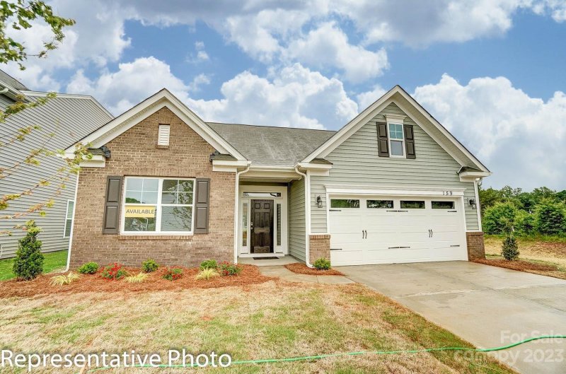 Property image 2 at 131 S Dunlavin Way, Mooresville, NC 28115