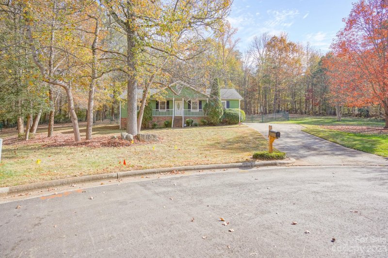 Property image 2 at 3433 Marblewood Court, Gastonia, NC 28056