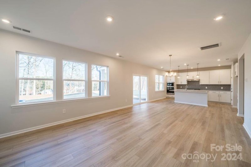 Property image 3 at 8214 Franklin Trail Street, Mint Hill, NC 28227