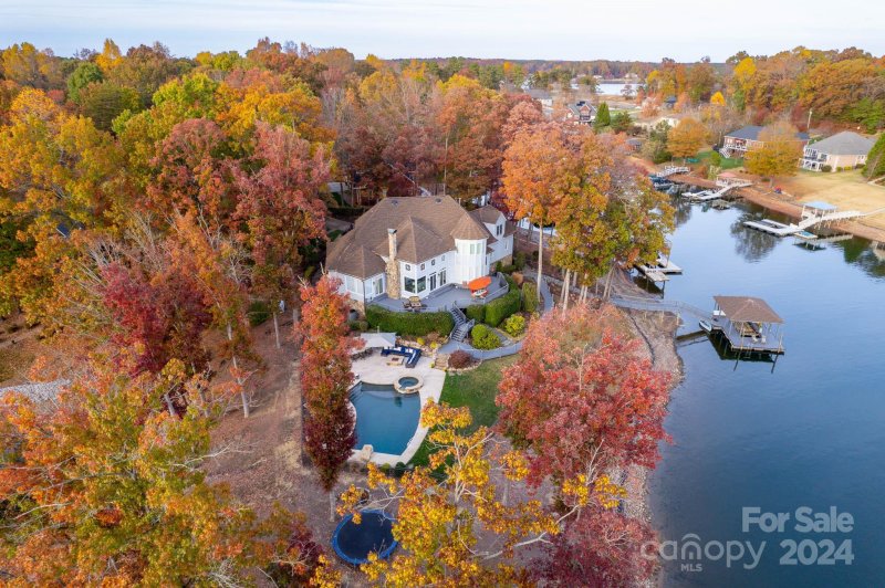 Property image 2 at 2706 Trent Pines Court, Sherrills Ford, NC 28673