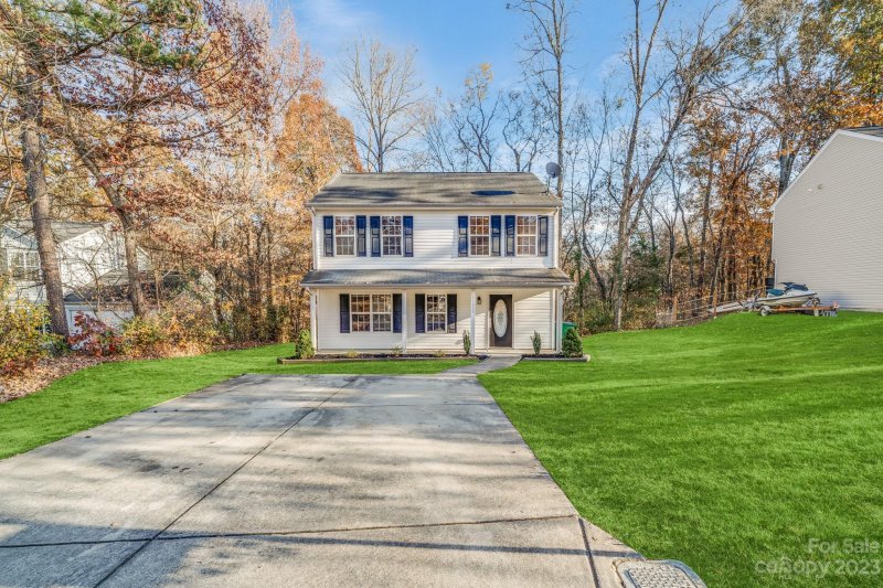 Property image 4 at 11330 Astoria Drive, Charlotte, NC 28262